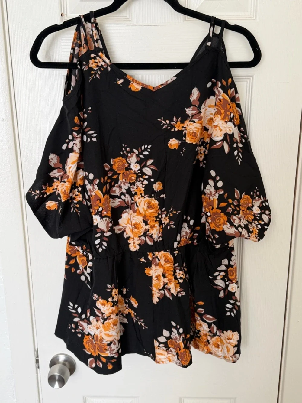 Floral Cold-Shoulder Peplum Top - Picture 8 of 12
